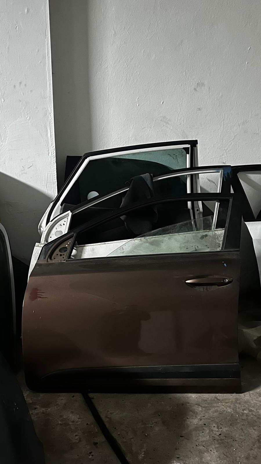 Hyundai İ20 Çıkma Orjinal Sol Ön Kapı Hyundai İ20 Çıkma Orjinal Sol Ön Kapı